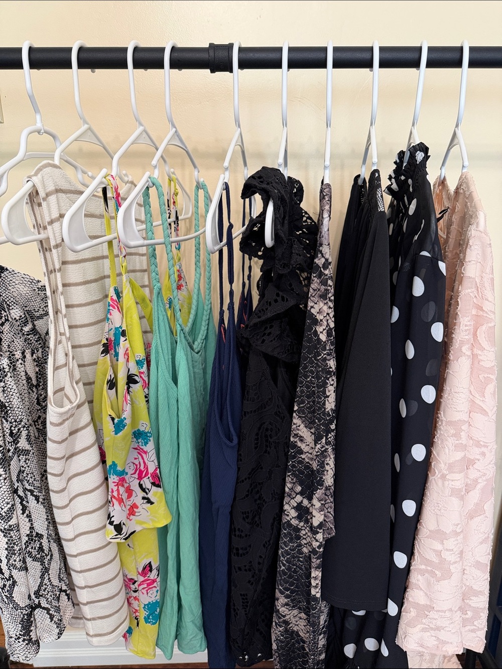 Lot of 10 Torrid Tops Size 1